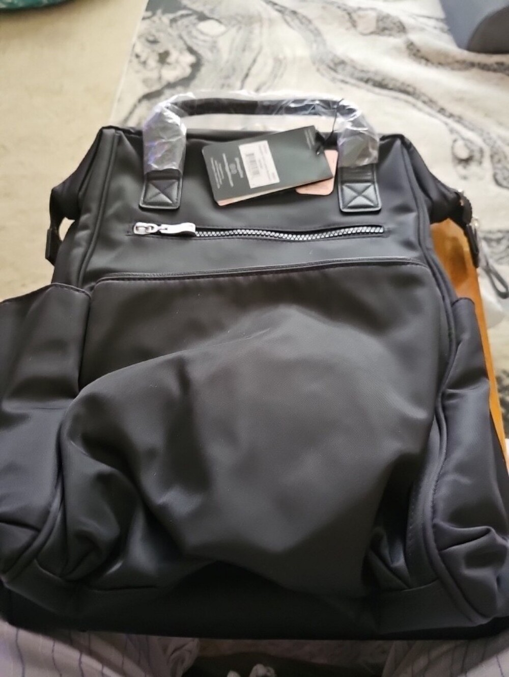 Baggallini Black Men's Backpack Tote with Front Zip Pocket
